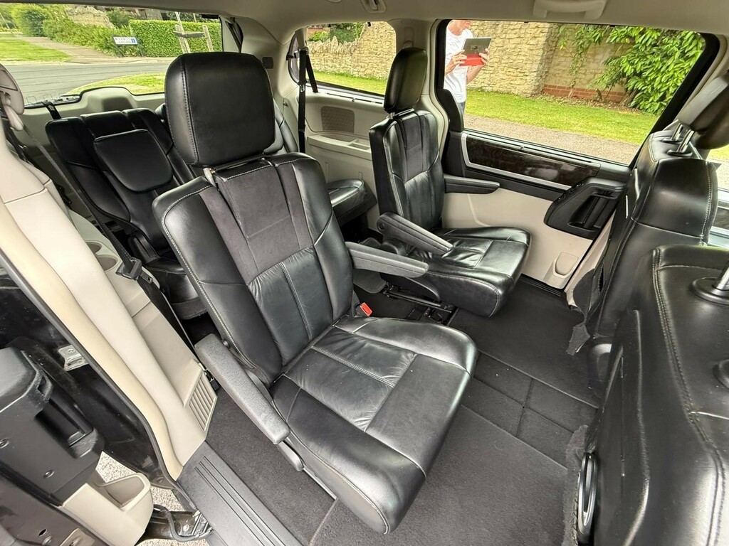 Chrysler Grand Voyager 2.8 Crd Limited Euro 5 White #17