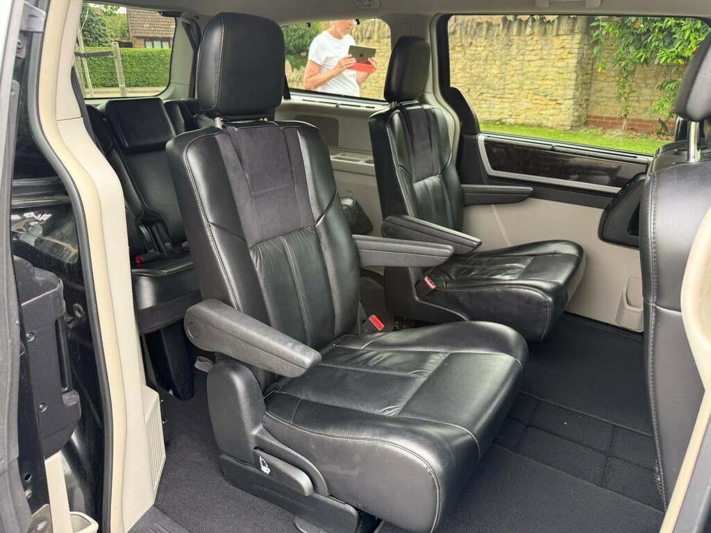Chrysler Grand Voyager 2.8 Crd Limited Euro 5 White #16