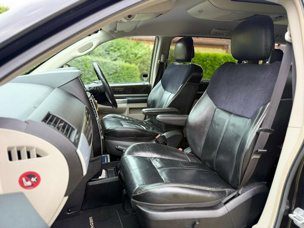 Chrysler Grand Voyager 2.8 Crd Limited Euro 5 White #29