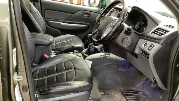 Mitsubishi L200 2.4 Di-d 180 Bhp Barbarian Svp Edition 4Wd Blue #9