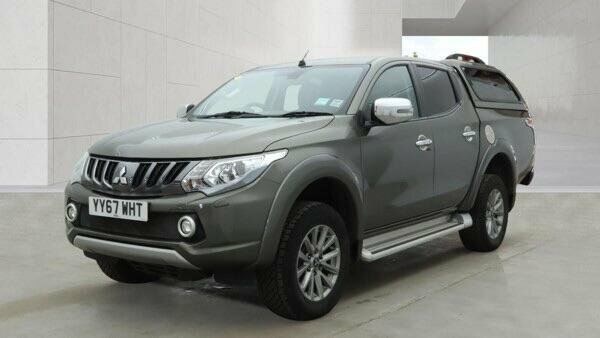 Mitsubishi L200 2017 2.4 Di-d Dc Barbarian 4Wd Euro 6 Green #2