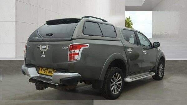 Mitsubishi L200 2017 2.4 Di-d Dc Barbarian 4Wd Euro 6 Green #3