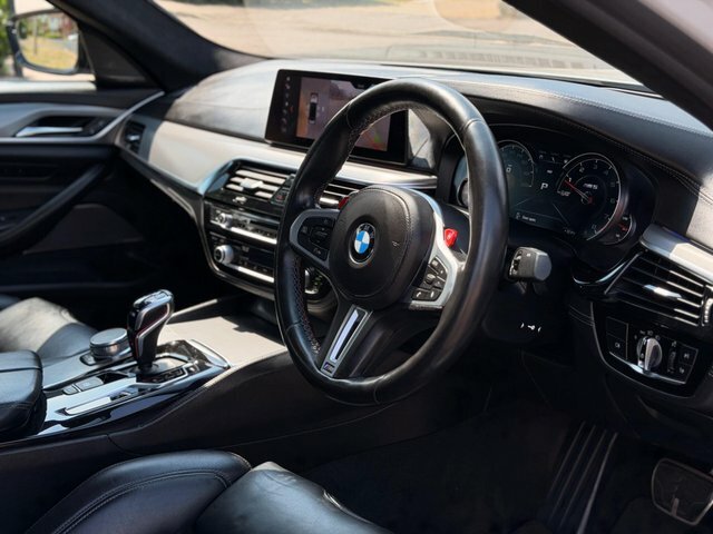 BMW M5 Saloon Blue #30