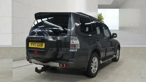 Mitsubishi Shogun 2017 3.2 Di-dc Sg3 4Wd Euro 6 Lwb Grey #3