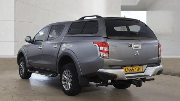 Mitsubishi L200 2.4 Di-d Dc Barbarian 4Wd Euro 5 Grey #3