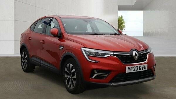 Renault Arkana 2023 1.6 E-tech Evolution 2Wd Euro 6 Ss Red