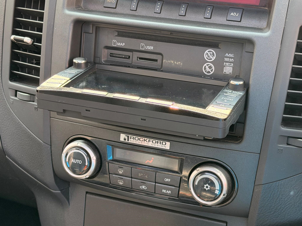 Mitsubishi Shogun 3.2 Di-dc 197 Sg3 Grey #38