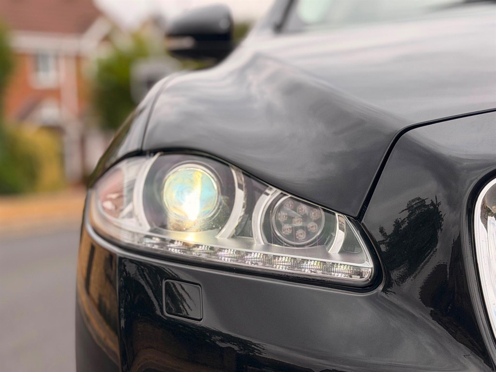 Jaguar XJ Xj Portfolio V6 D Silver #11