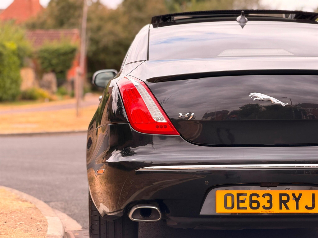 Jaguar XJ Xj Portfolio V6 D Silver #15