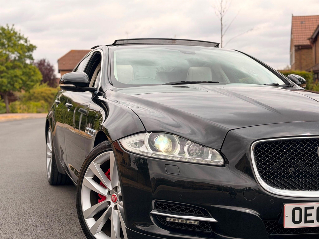 Jaguar XJ Xj Portfolio V6 D Silver #9