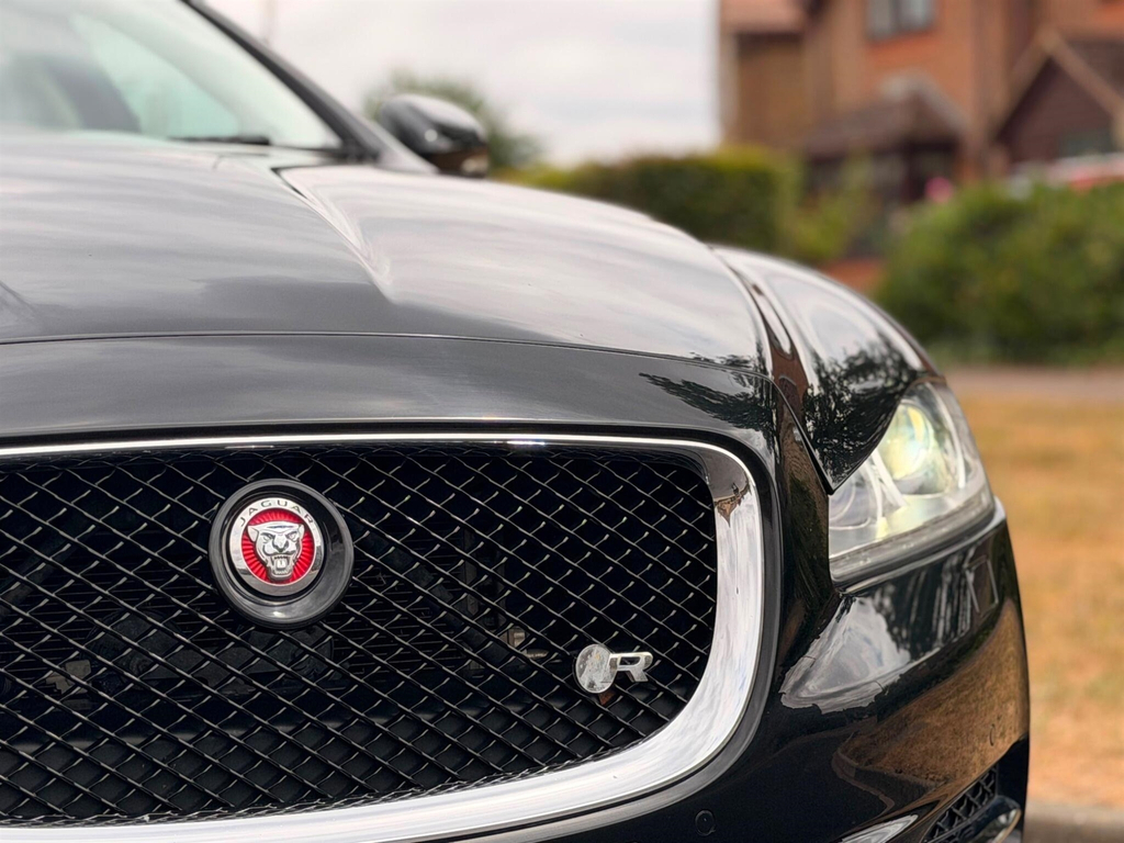 Jaguar XJ Xj Portfolio V6 D Silver #10