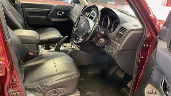Mitsubishi Shogun 3.2L Sg2 Di-d Lwb Suv Eu Grey #7