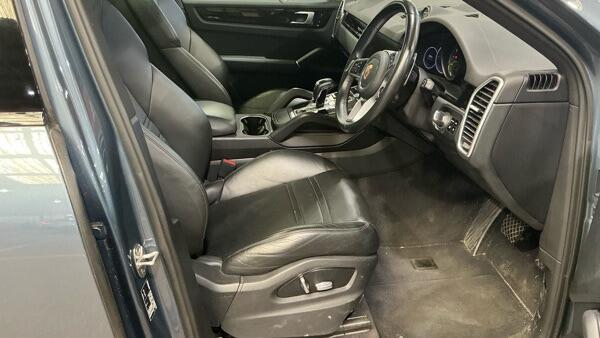 Porsche Cayenne E-hybrid Turbo S Tiptronic S 5 Seat Black #8