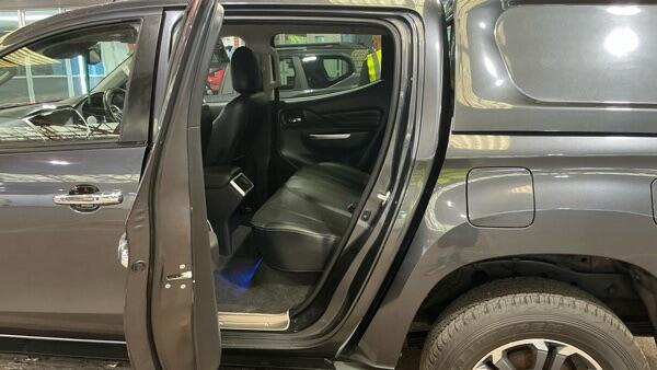 Mitsubishi L200 L200 Barbarian Di-d Blue #11