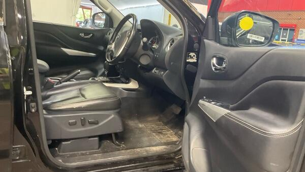 Nissan Navara Dci Tekna Shr Dcb Grey #9
