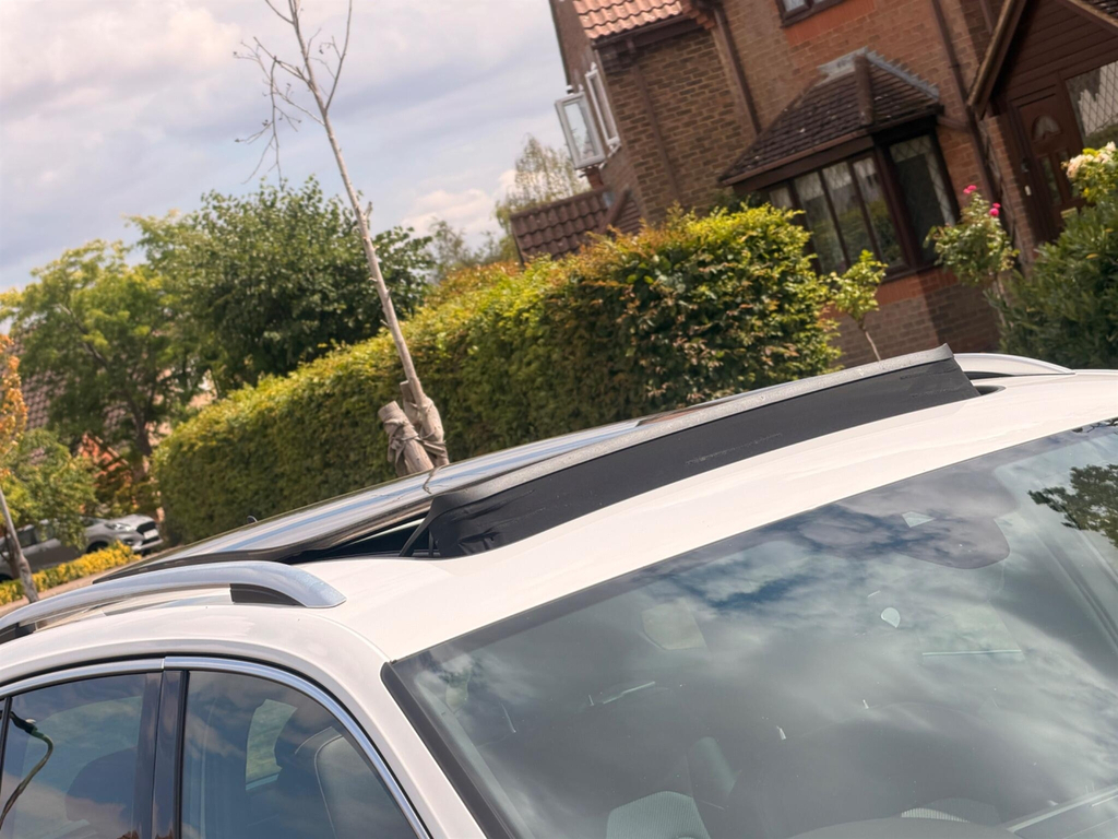Volkswagen Tiguan Tdi Bluemotion Tech Se Navigation White #12