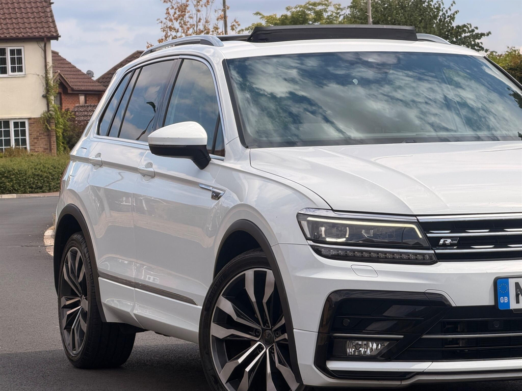 Volkswagen Tiguan Tdi Bluemotion Tech Se Navigation White #10