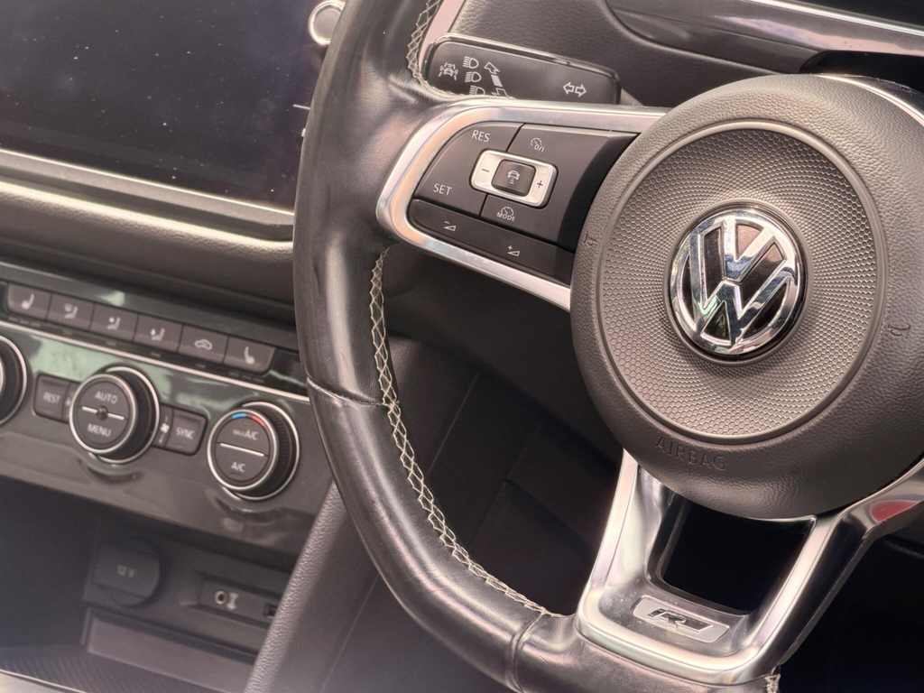 Volkswagen Tiguan Tdi Bluemotion Tech Se Navigation White #36