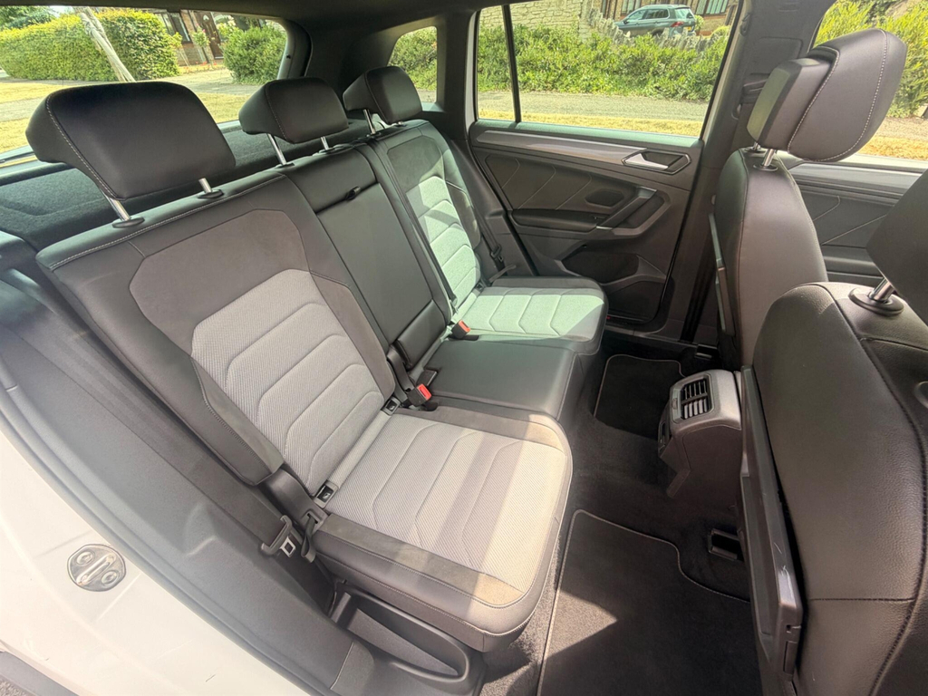Volkswagen Tiguan Tdi Bluemotion Tech Se Navigation White #30