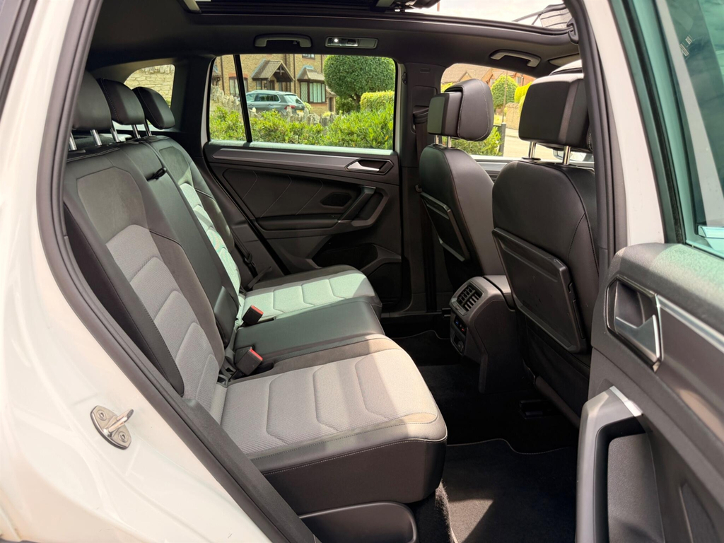 Volkswagen Tiguan Tdi Bluemotion Tech Se Navigation White #29