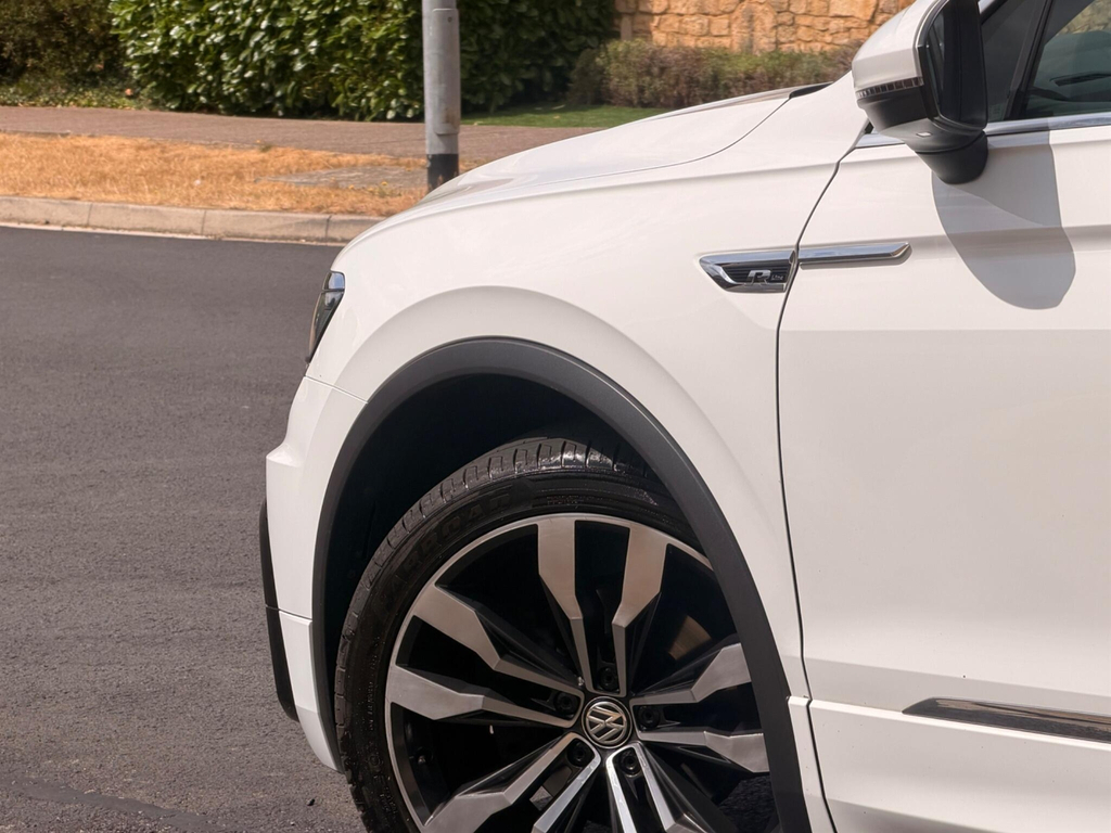 Volkswagen Tiguan Tdi Bluemotion Tech Se Navigation White #18