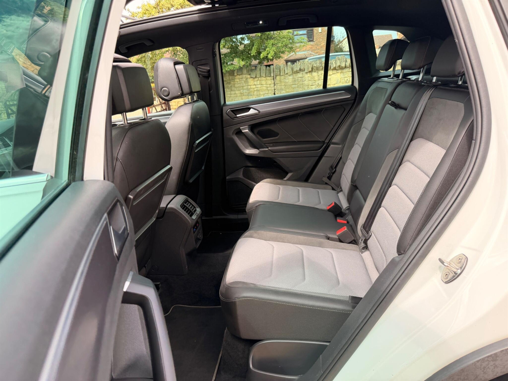 Volkswagen Tiguan Tdi Bluemotion Tech Se Navigation White #27