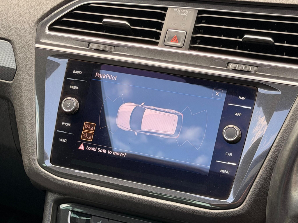 Volkswagen Tiguan Tdi Bluemotion Tech Se Navigation White #43