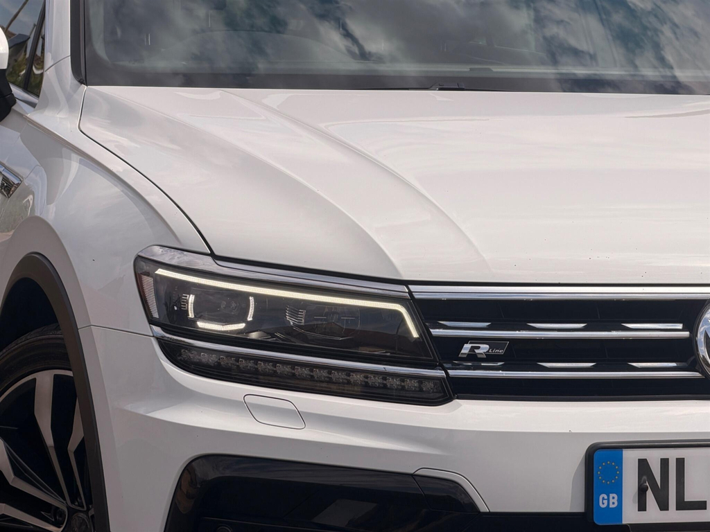 Volkswagen Tiguan Tdi Bluemotion Tech Se Navigation White #11