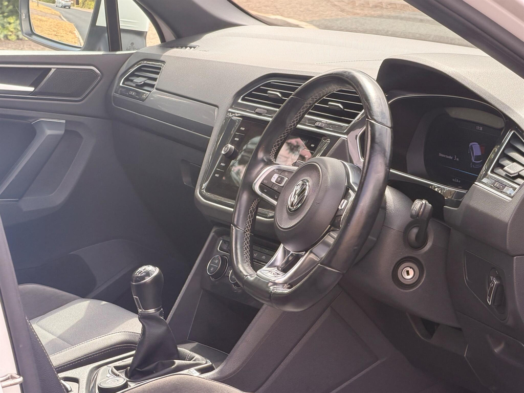 Volkswagen Tiguan Tdi Bluemotion Tech Se Navigation White #37