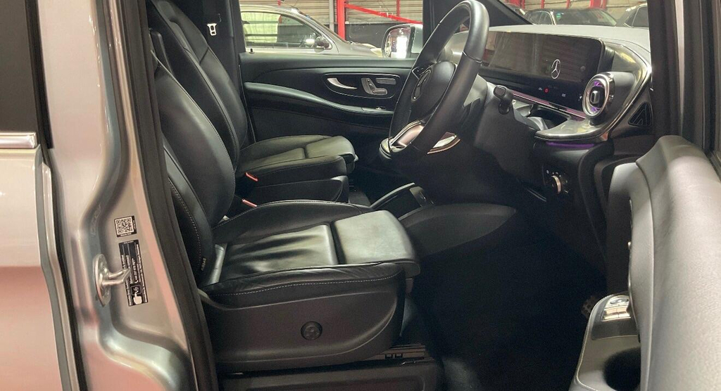 Mercedes-Benz V Class V300d Premium 8 Seat, Extra Long Black #7