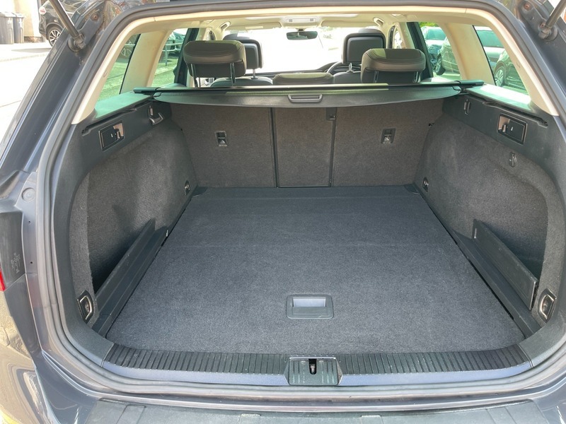Volkswagen Passat Tdi R-line Grey #30