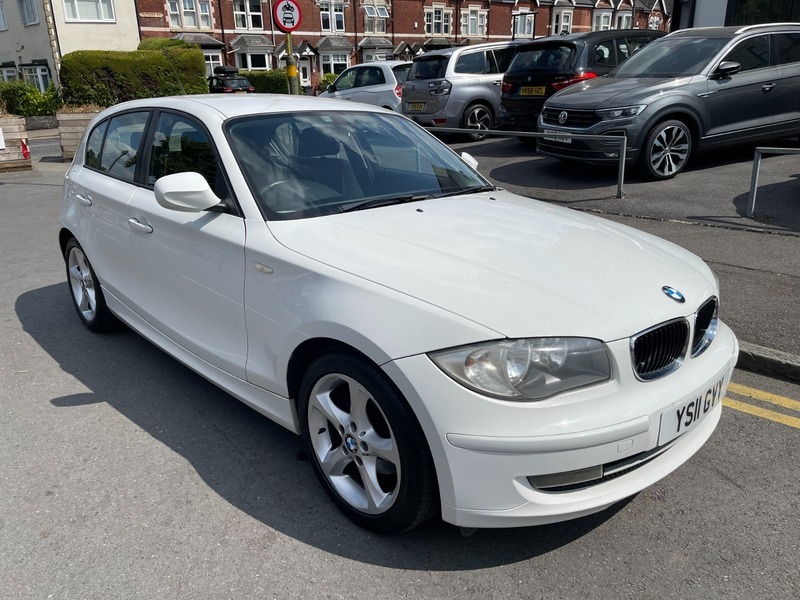 BMW 1 Series 118D Sport White #4