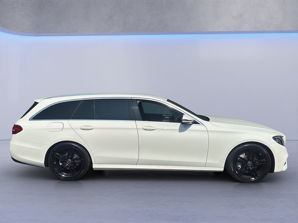 Mercedes-Benz E Class E220d Amg Line KE66ZZF White #5