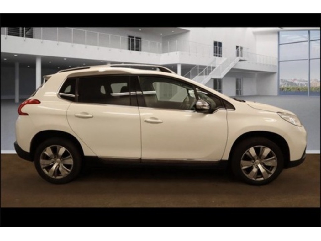 Peugeot e-2008 E-vti Puretech Allure White #4
