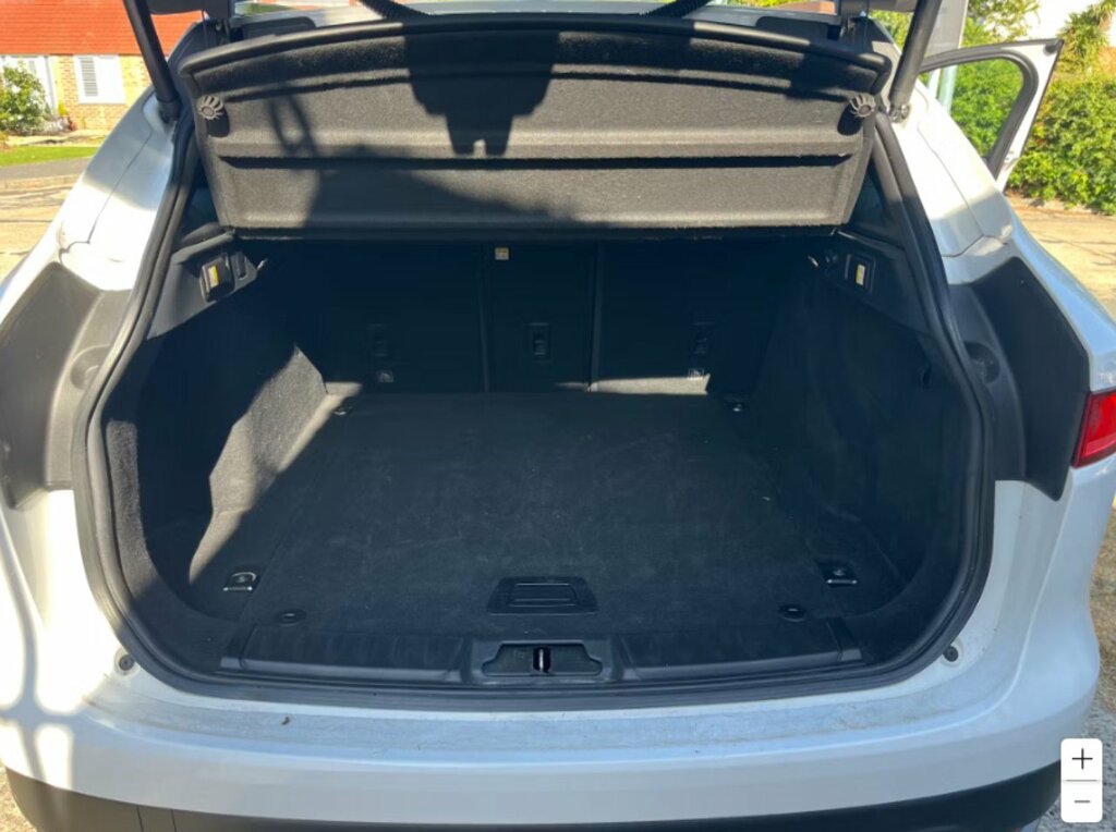 Jaguar F-Pace 3.0D V6 S White #8