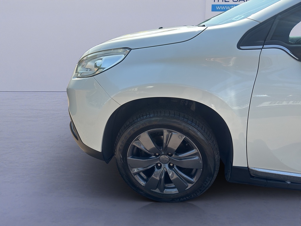 Peugeot e-2008 E-hdi Allure Black #10
