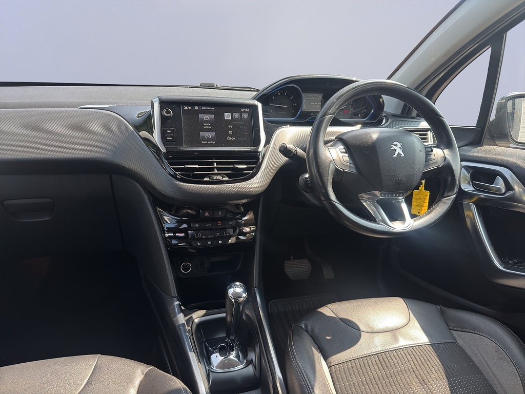 Peugeot e-2008 E-hdi Allure Black #13