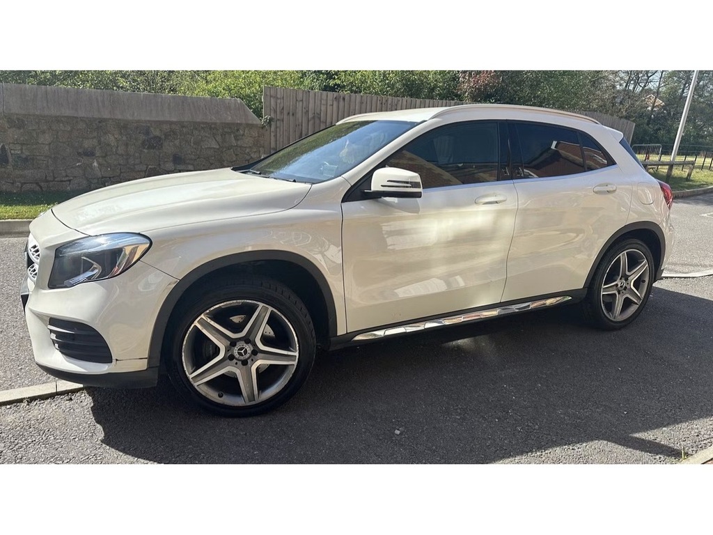 Mercedes-Benz GLA Class Gla220d Amg Line White