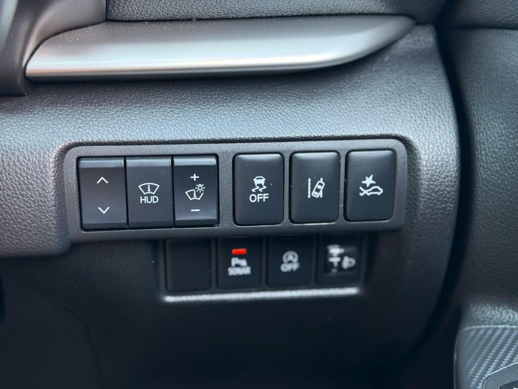 Mitsubishi Eclipse Cross 1.5 First Edition Red #18