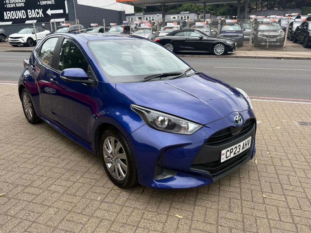 Toyota Yaris Hatchback 1.5 Vvt-h Icon E-cvt Euro 6 Ss 2 Blue