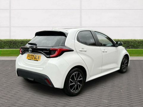 Toyota Yaris 2022 22 1.5 FY22BLN White #3