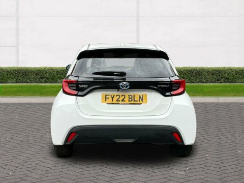 Toyota Yaris 2022 22 1.5 FY22BLN White #4