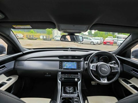 Jaguar XF 2.0D R-sport Saloon HK66JEJ Black #6