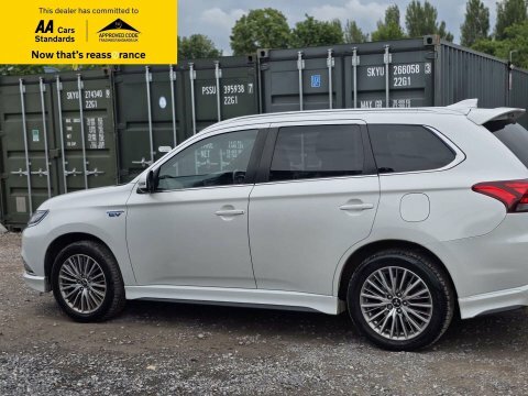 Mitsubishi Outlander 2.4H Twinmotor 13.8Kwh WV70SZR White #4
