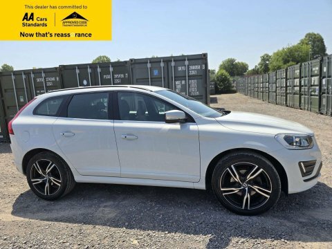 Volvo XC60 2.0 D4 R-design YX17NCE White #4