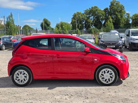 Toyota Aygo 1.0 Vvt-i X-play MW71LBA Red #5