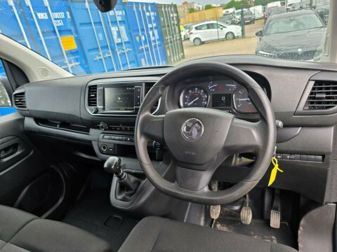 Vauxhall Vivaro 1.5 Turbo D DS23MLV White #6
