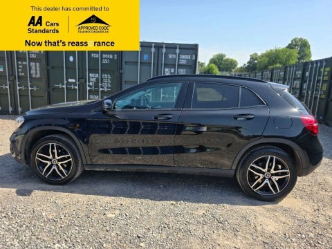 Mercedes-Benz GLA Class 1.6 Gla180 Urban KT68JKZ Black #4