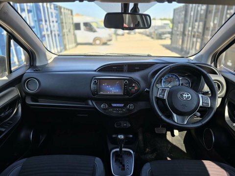Toyota Yaris 1.5 Vvt-h Excel WN64VRK White #6