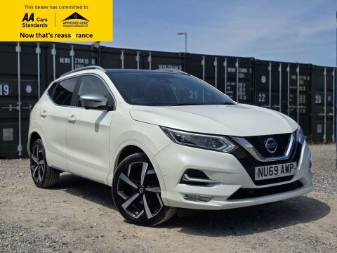 Nissan Qashqai 1.3 Dig-t Tekna White